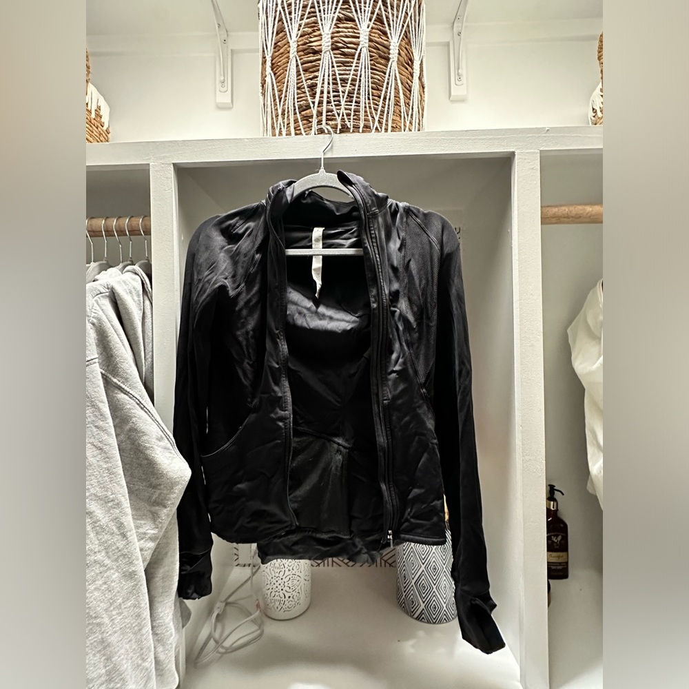 lululemmon jacket